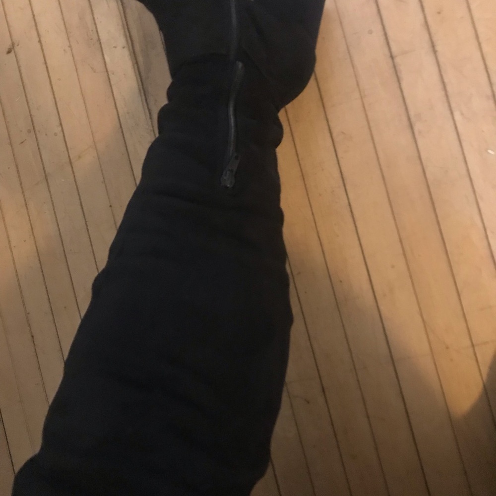 Boots - Picture 3 of 4